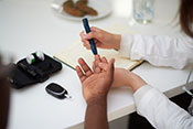 Study: Fewer hospitalizations for diabetes patients using both VA and Medicare - Photo: ©iStock/EXTREME-PHOTOGRAPHER
