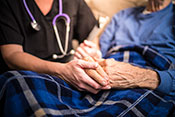 Nursing home quality of care linked to cost - Photo: ©iStock/LPETTET