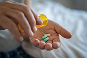 Shorter antibiotic treatments effective at treating UTIs in men - Photo: ©iStock/Ridofranz