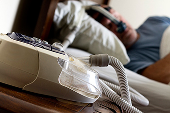  A new VA study compared the effects of CPAP therapy versus weight loss on cardiac risk factors in people with both obesity and sleep apnea. <em>(Photo courtesy of FDA)</em>